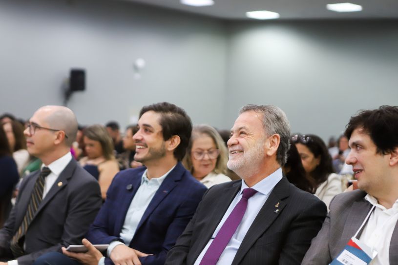 Autoridades se uniram em prol da educa&ccedil;&atilde;o mineira - Foto: Let&iacute;cia Torres/TCEMG